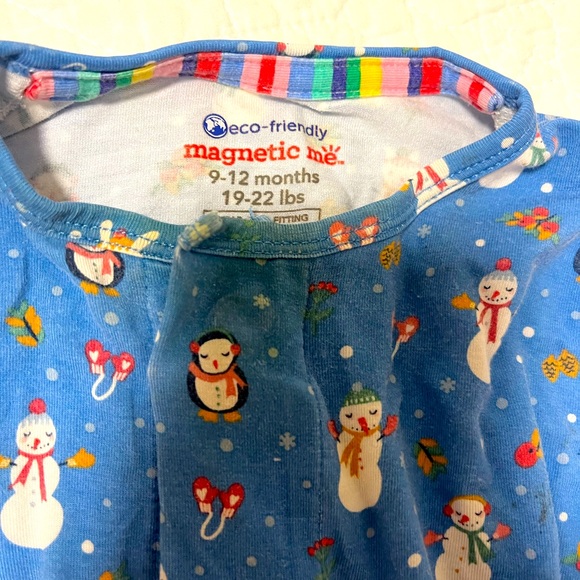 Magnetic me Xmas Onsie! - Picture 1 of 2